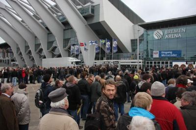 Bitte hinten anstellen .... !