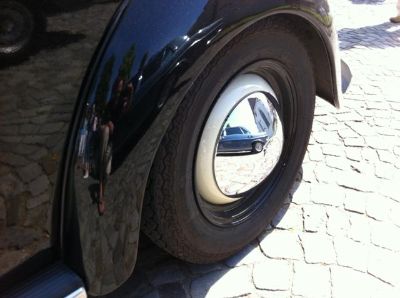 K&auml;fer-Radkappe mit 300 SEL 6.3 - Spiegelung